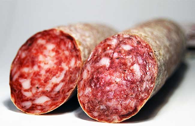 AHLE WURSCHT (SALAMI) MIT ROQUEFORTKÄSE